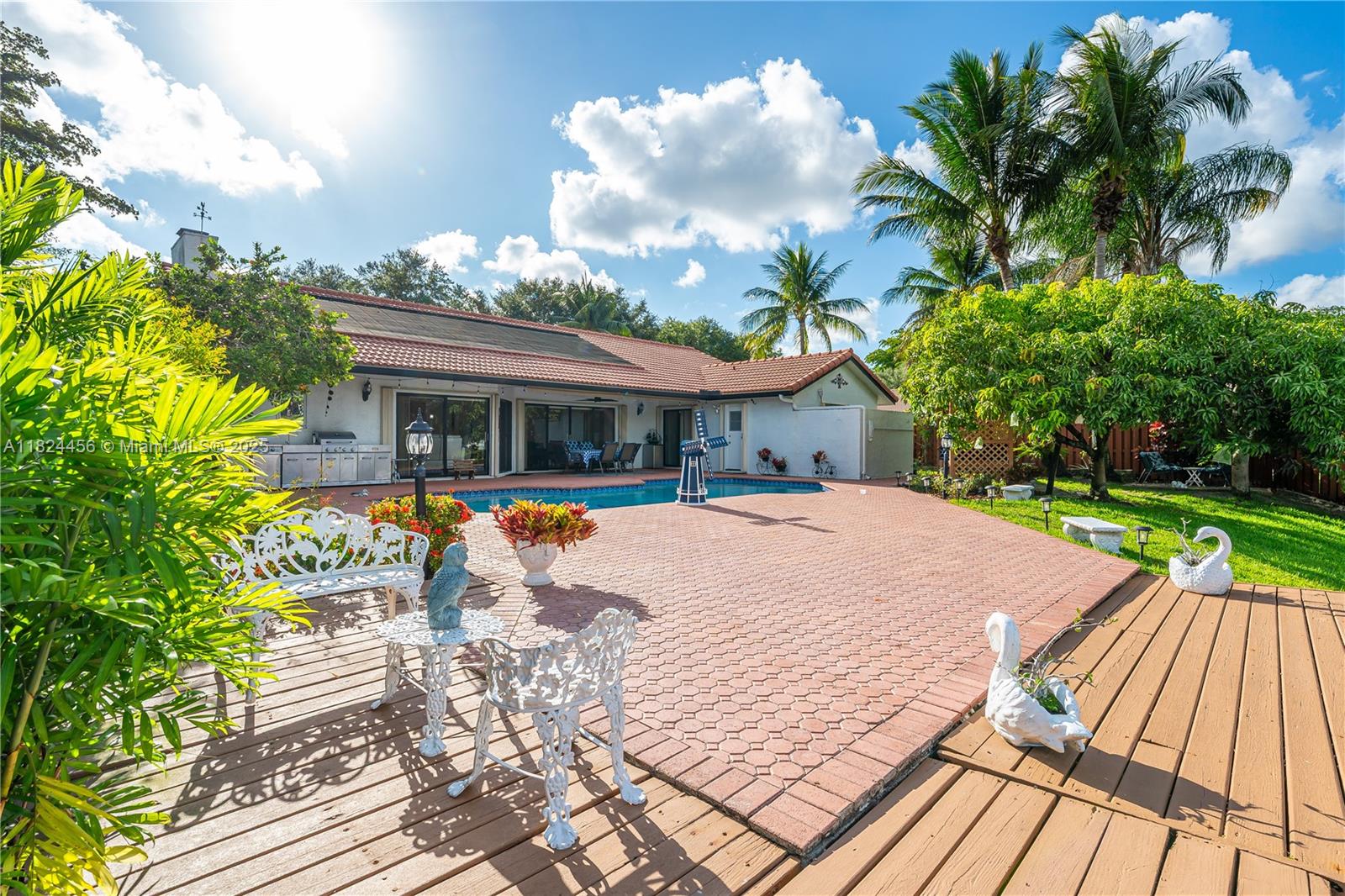 1460 NW 99th Ave, Plantation, Florida image 37