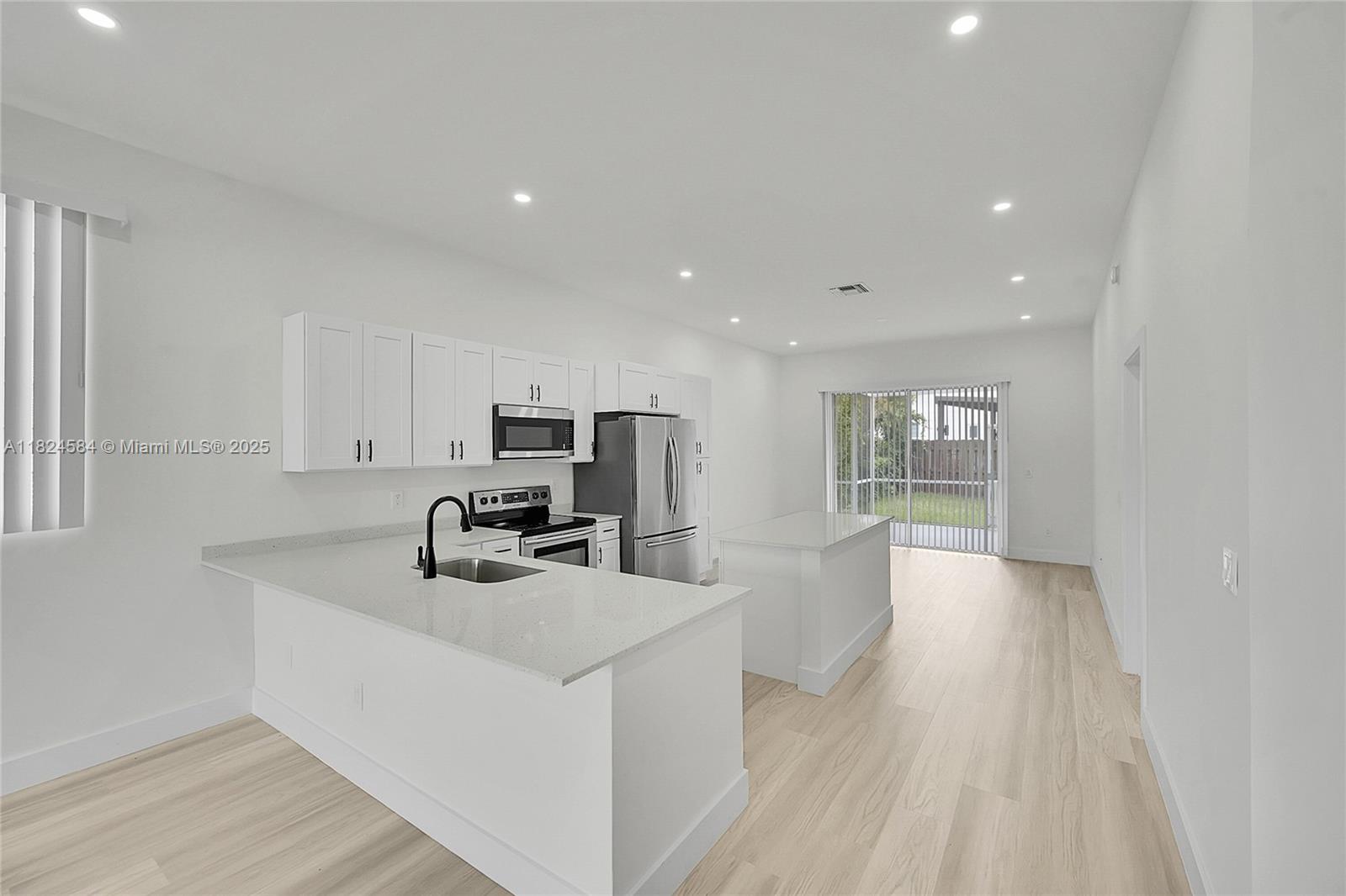 13034 Sheridan Ter, Wellington, Florida image 6