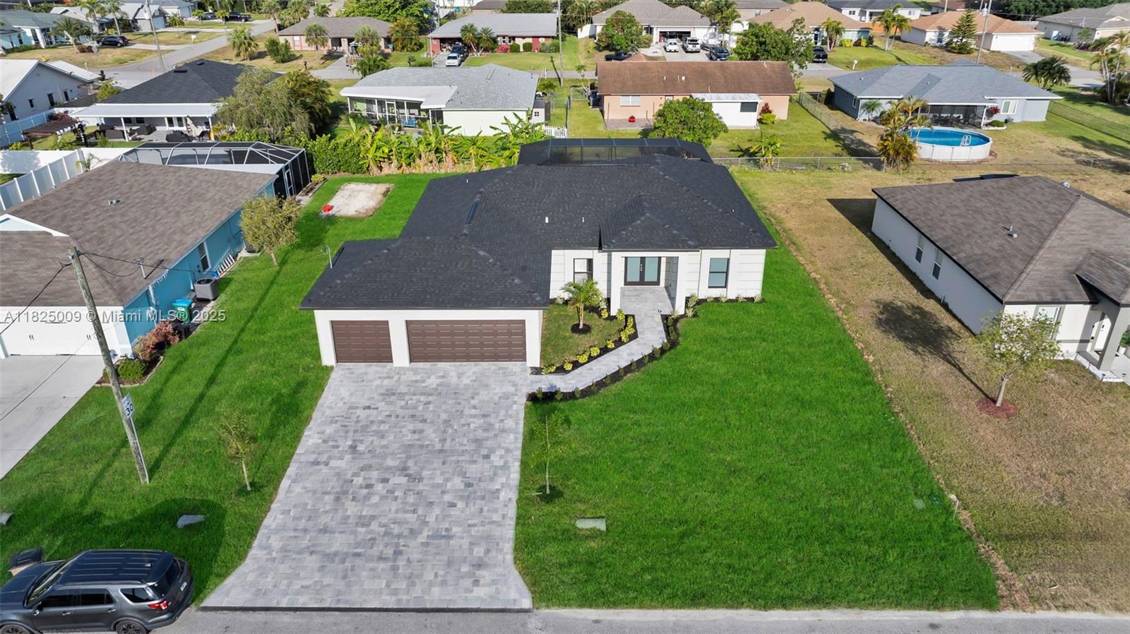 1520 NW 36th Pl, Cape Coral, Florida image 1