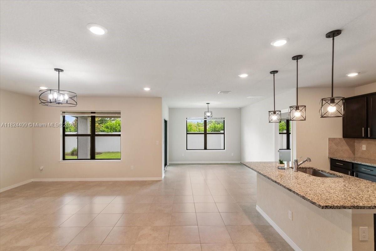 2941 Hibiscus Ave, Lauderdale Lakes, Florida image 11