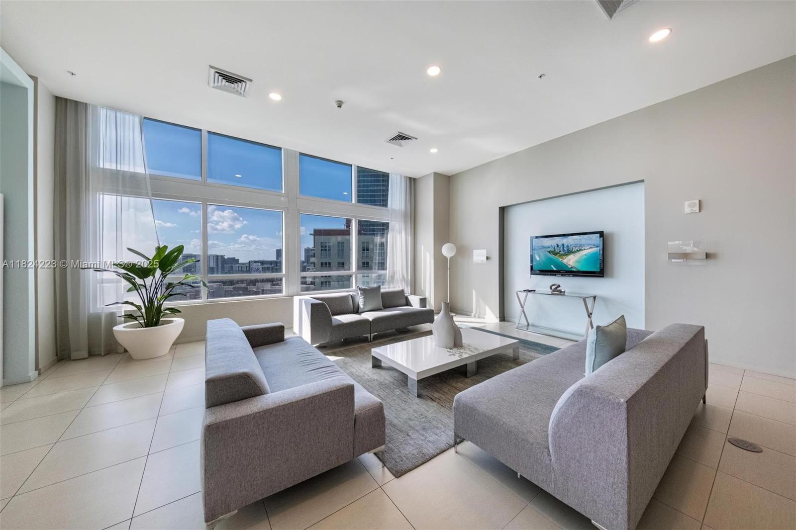 1900 N Bayshore Dr #4111, Miami, Florida image 44