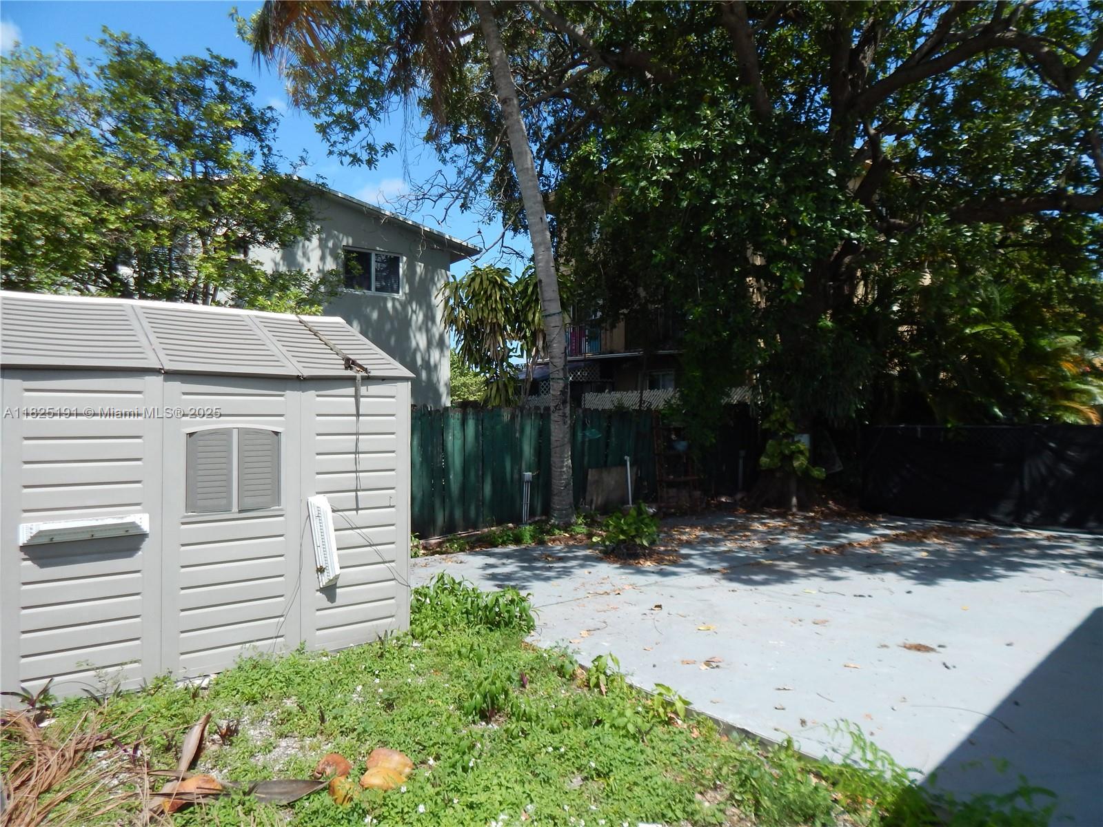 347 NW 57th Ct, Miami, Florida image 2