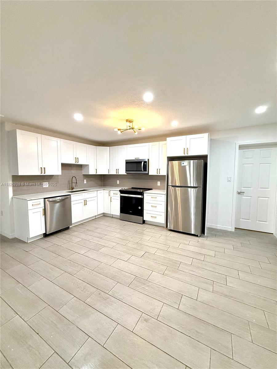 4438 E Riverside Drive, Fort Myers, Florida image 3