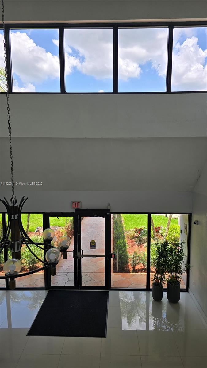 200 Lakeview Dr #208, Weston, Florida image 2