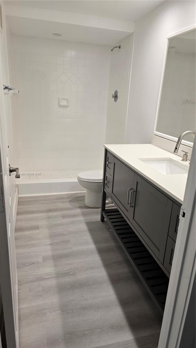 200 Lakeview Dr #208, Weston, Florida image 7
