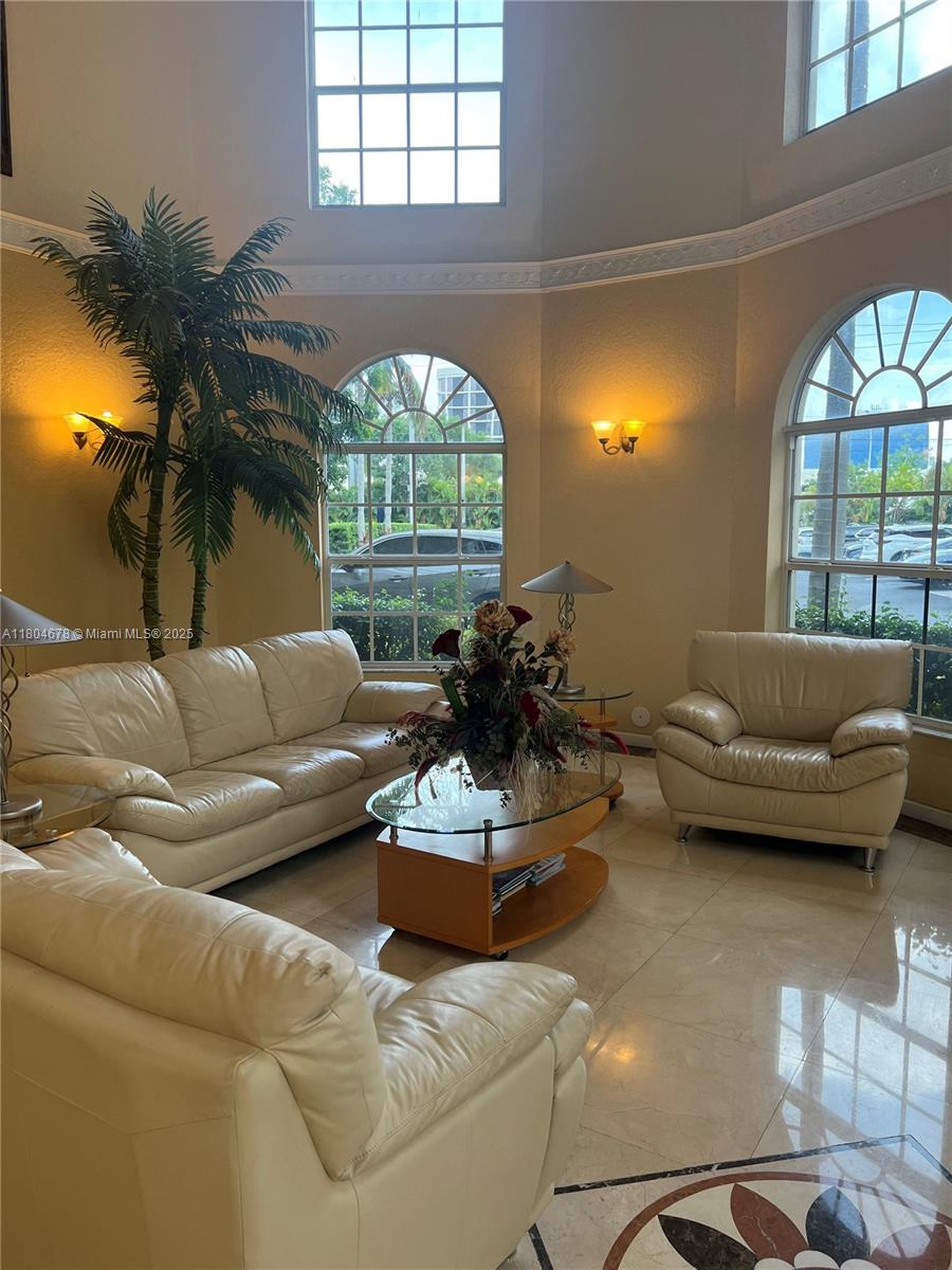 1640 Presidential Way 103