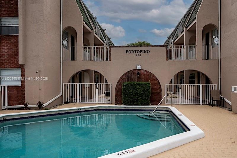 1100 SE 4th Ave #14, Deerfield Beach, Florida image 3