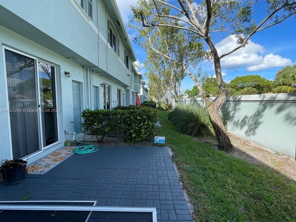 3550 Oleander Ter, Riviera Beach, Florida image 19