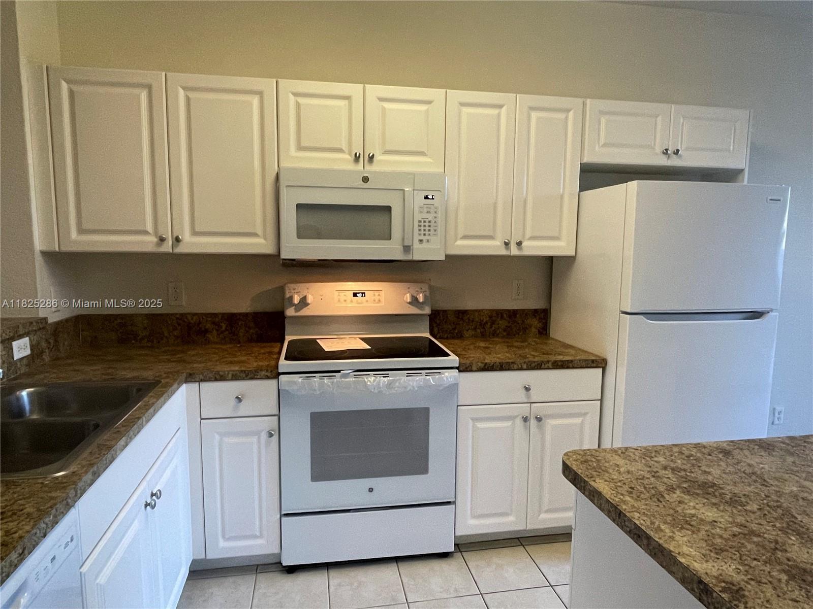 3550 Oleander Ter, Riviera Beach, Florida image 4