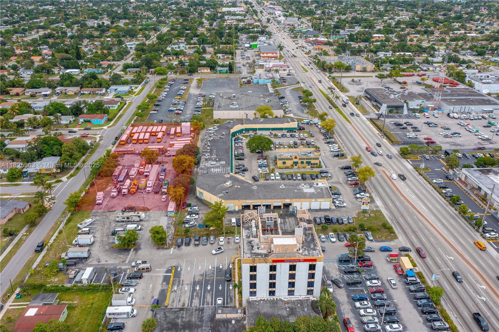 18352 NW 2nd Ave, Miami Gardens, Florida image 15