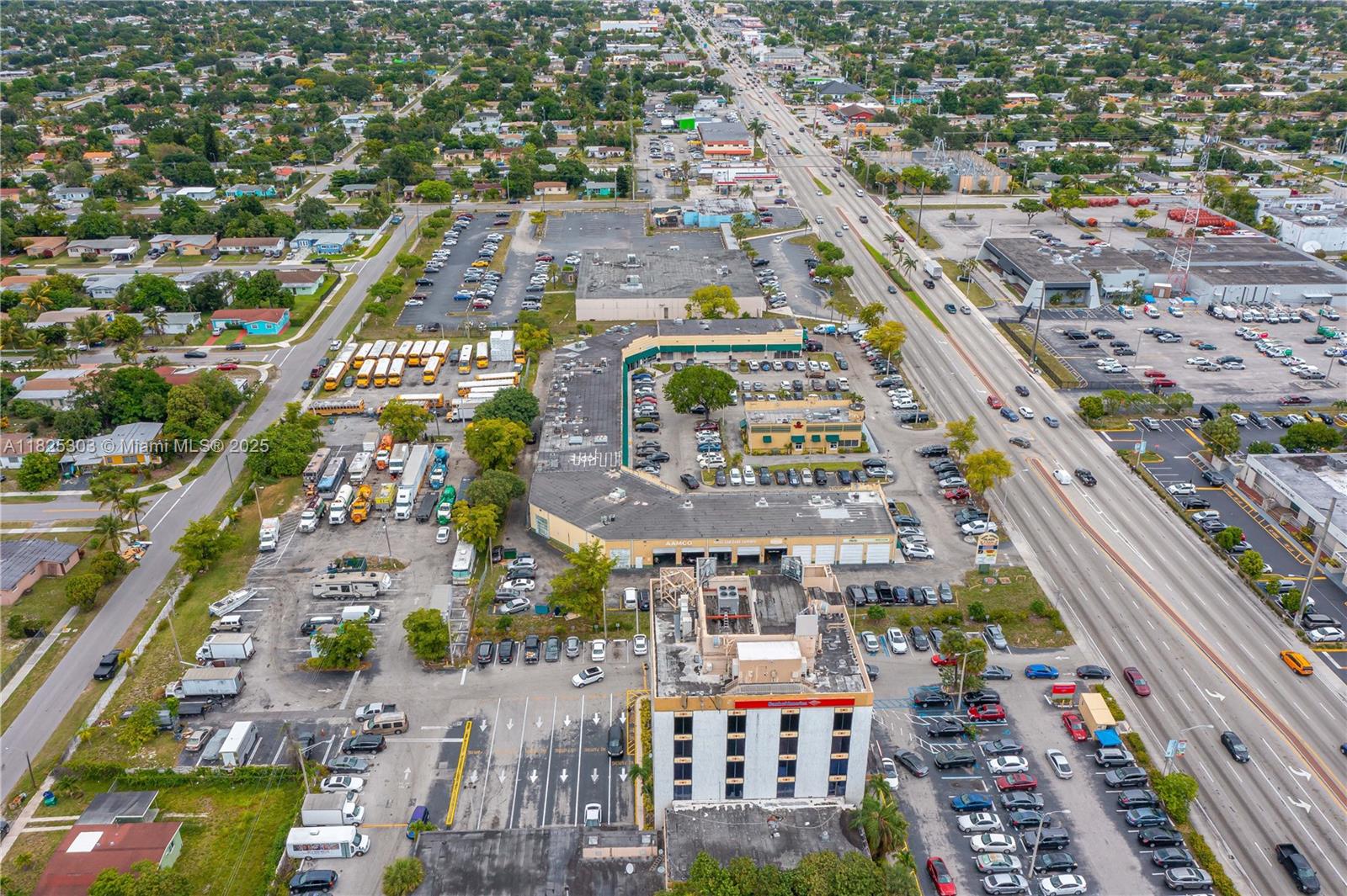 18352 NW 2nd Ave, Miami Gardens, Florida image 16