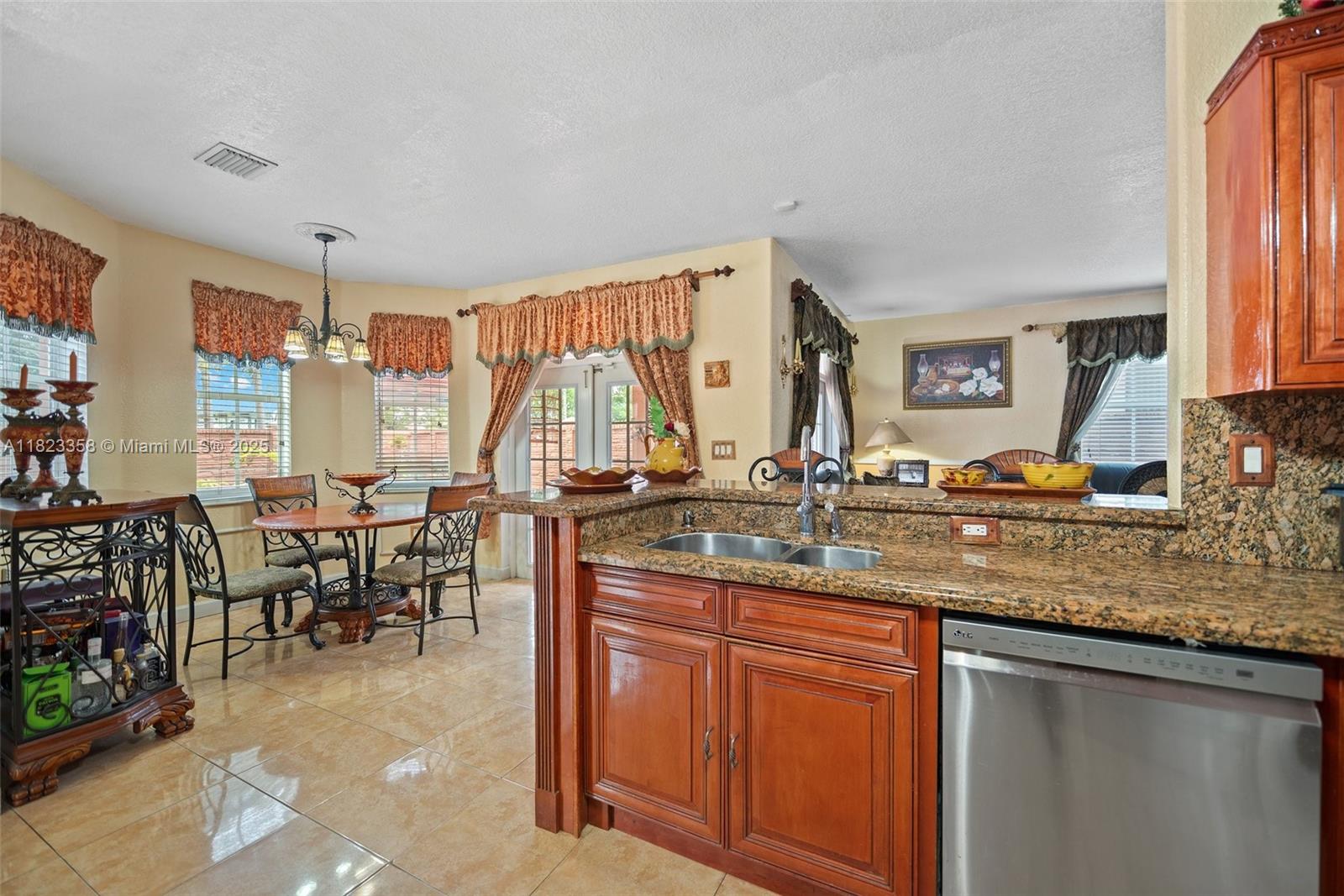 726 NW 136th Ave, Miami, Florida image 11