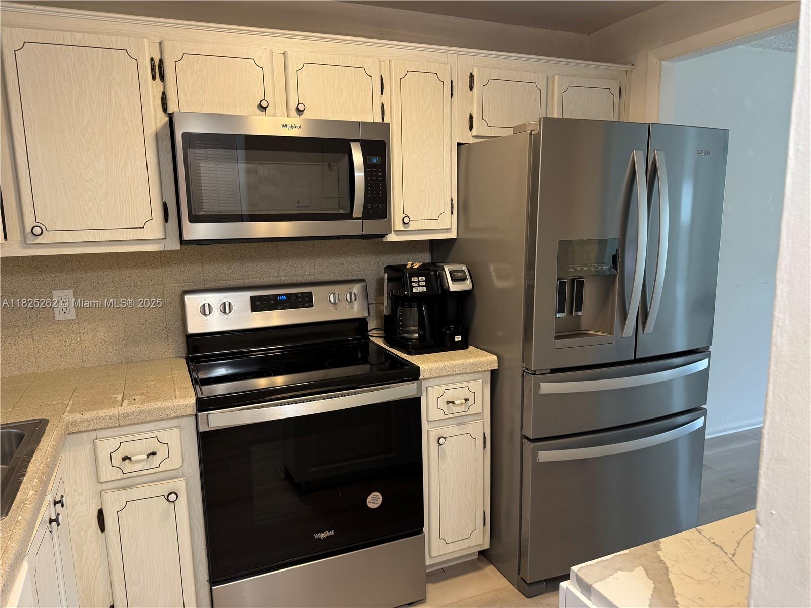 8020 N Sunrise Lakes Dr #112, Sunrise, Florida image 3
