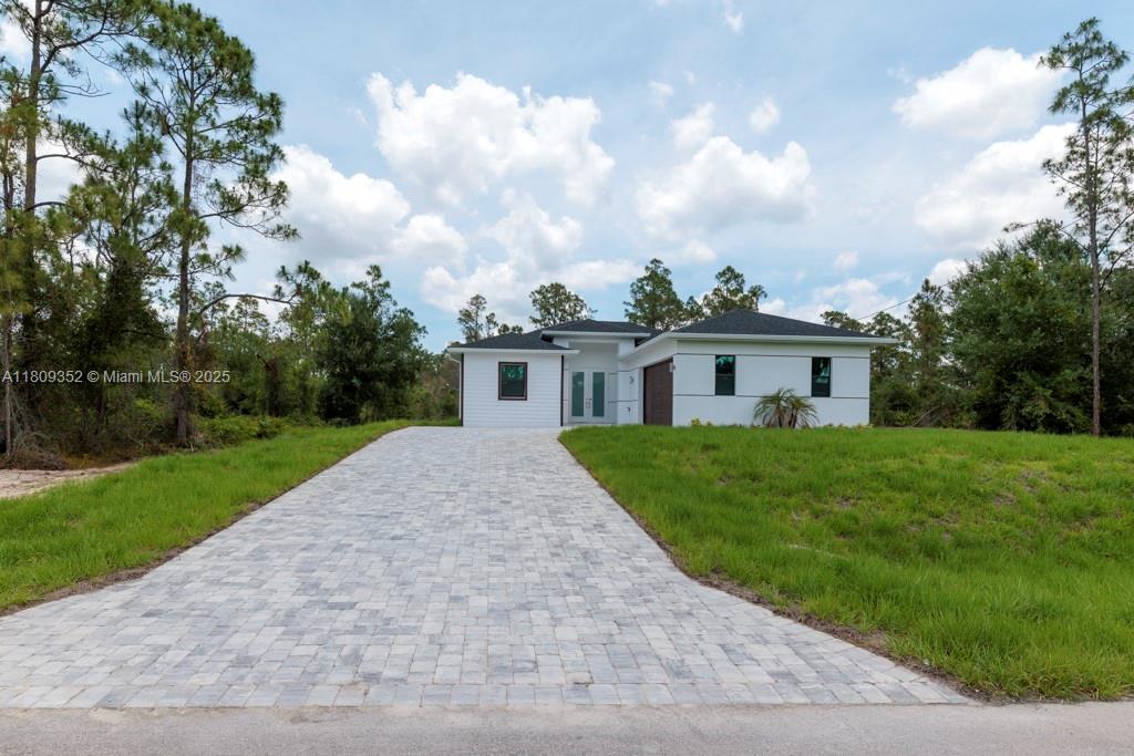 719 Almelia Street East, Lehigh Acres, Florida image 2