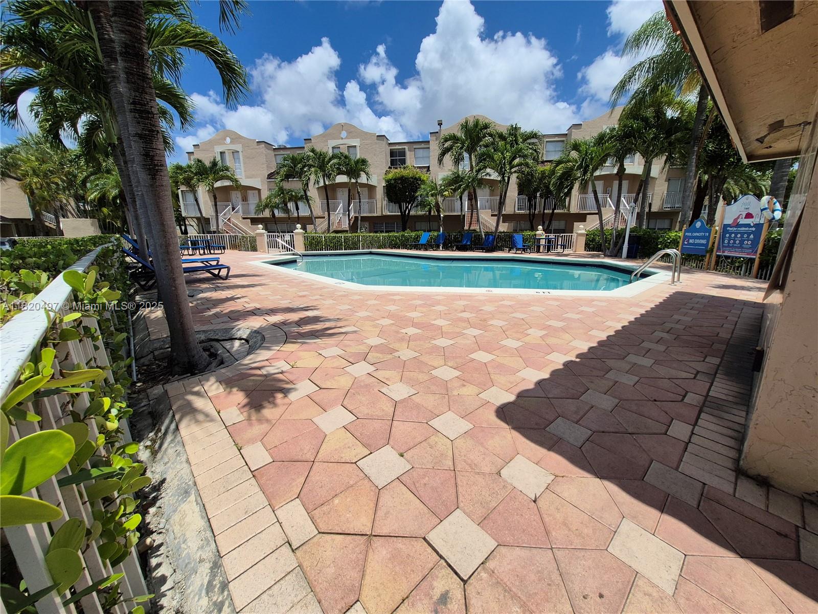 8660 NW 6th Ln #5-206, Miami, Florida image 10