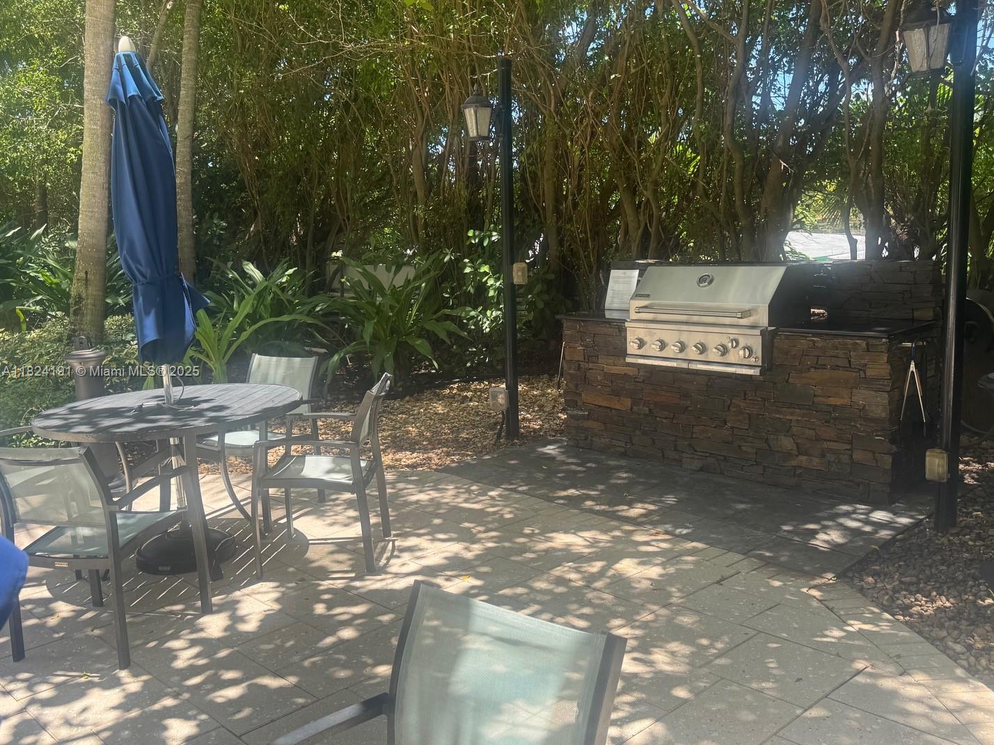 Residential, Miami, Florida image 25