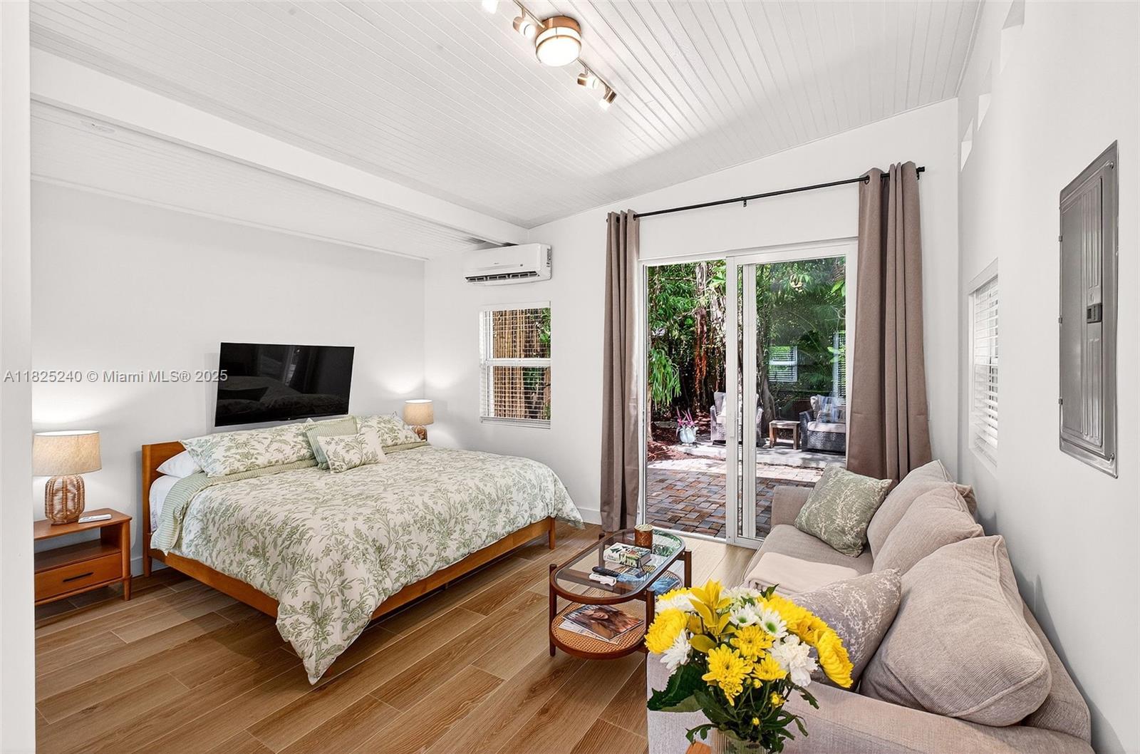 58 NE 44th St, Miami, Florida image 37