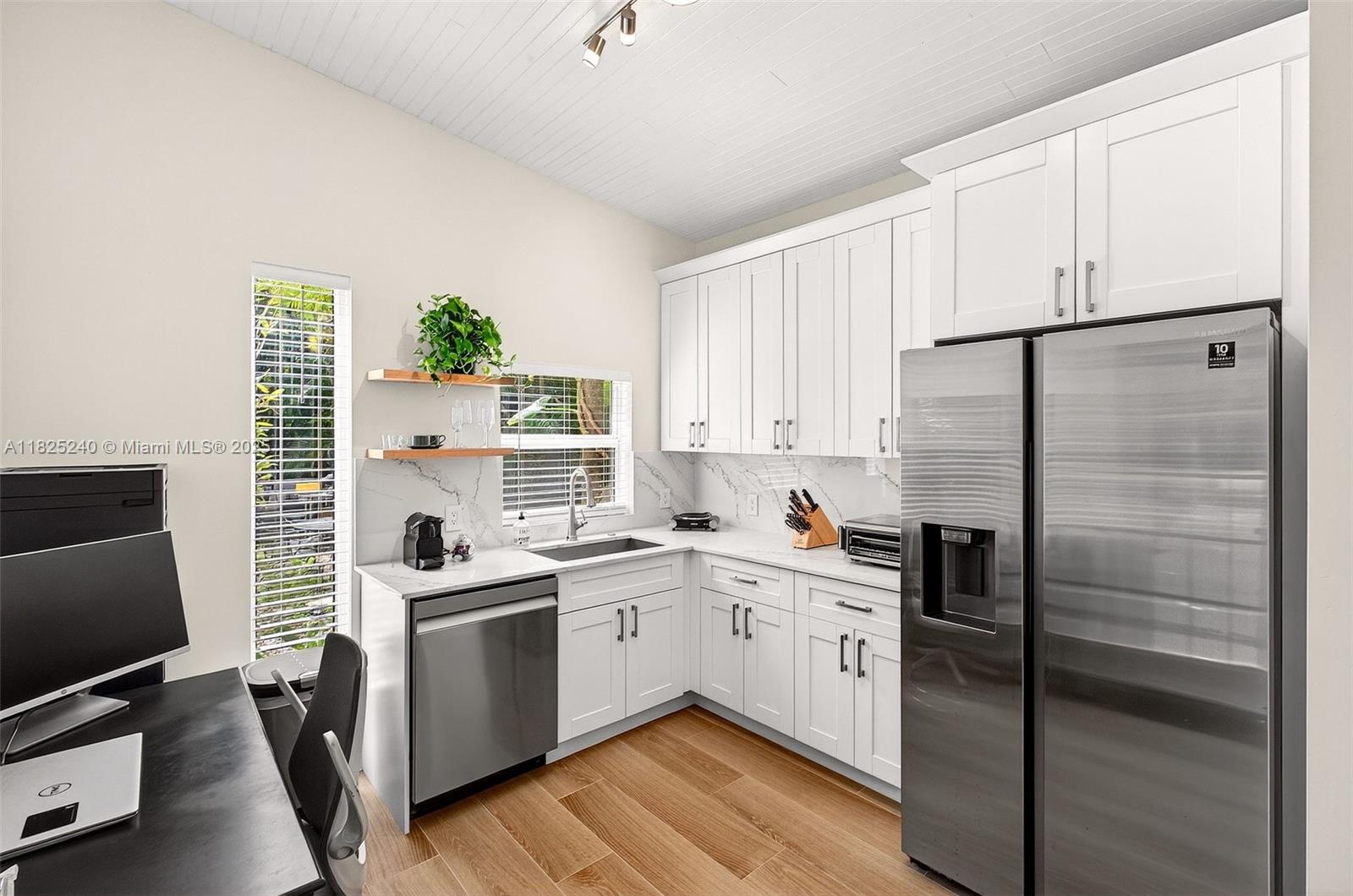 58 NE 44th St, Miami, Florida image 38