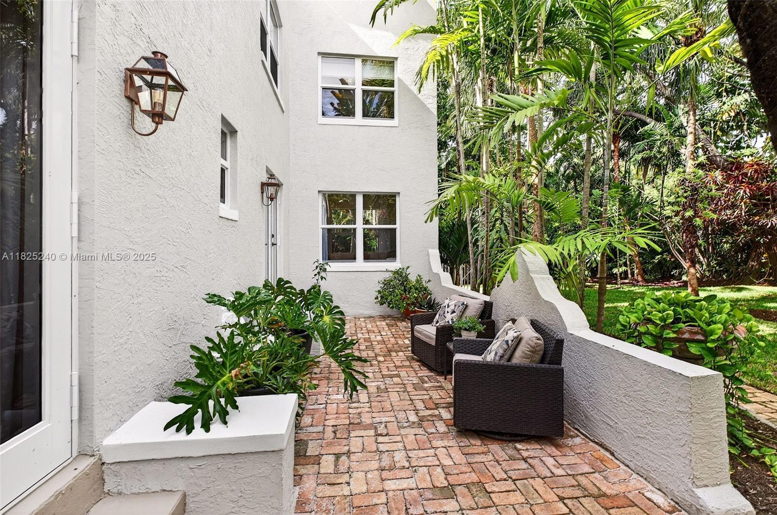 58 NE 44th St, Miami, Florida image 47