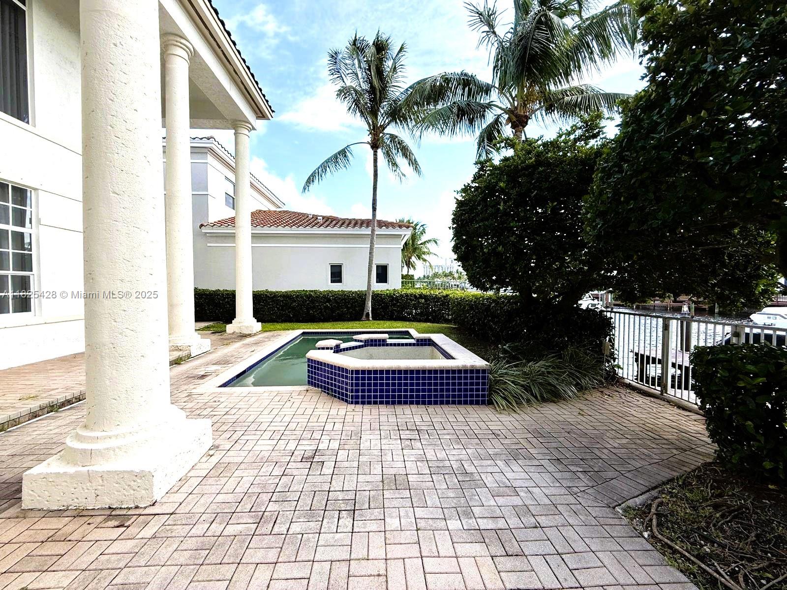 996 Sanibel Dr, Hollywood, Florida image 13