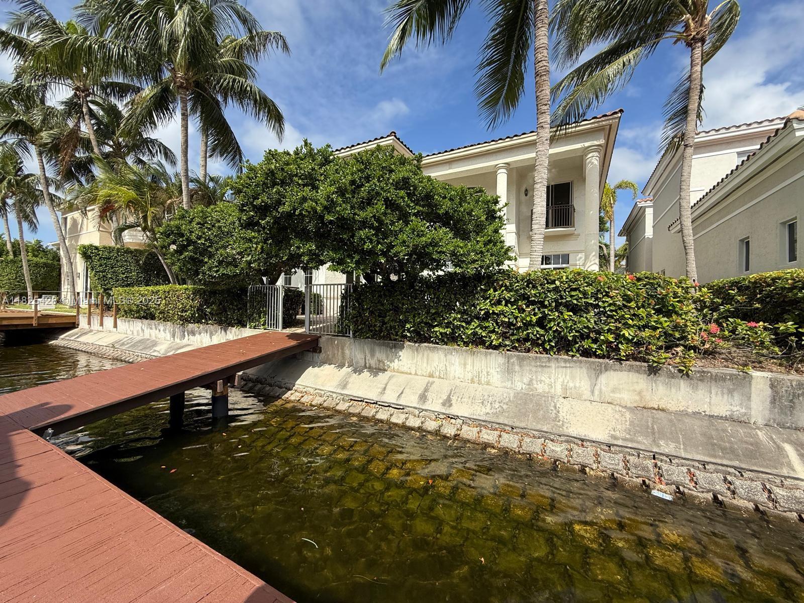 996 Sanibel Dr, Hollywood, Florida image 4