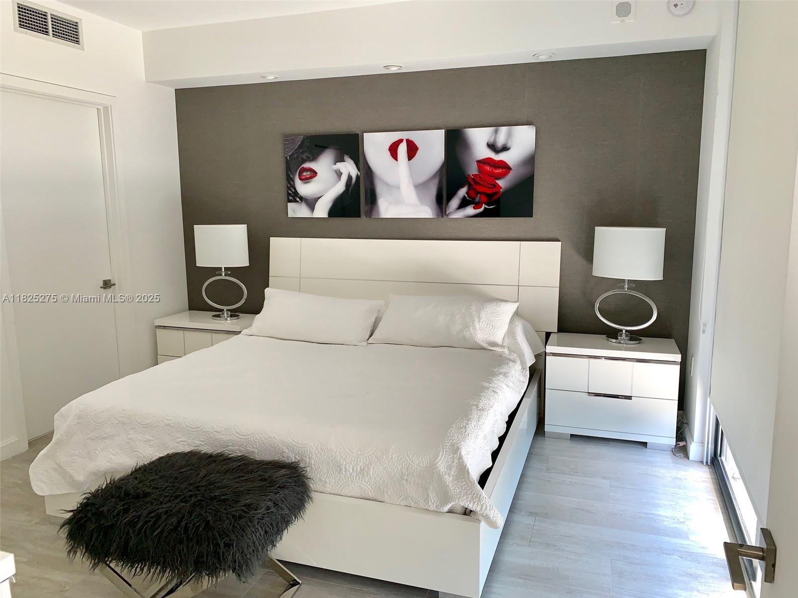 55 SW 9th St #2706, Miami, Florida image 6