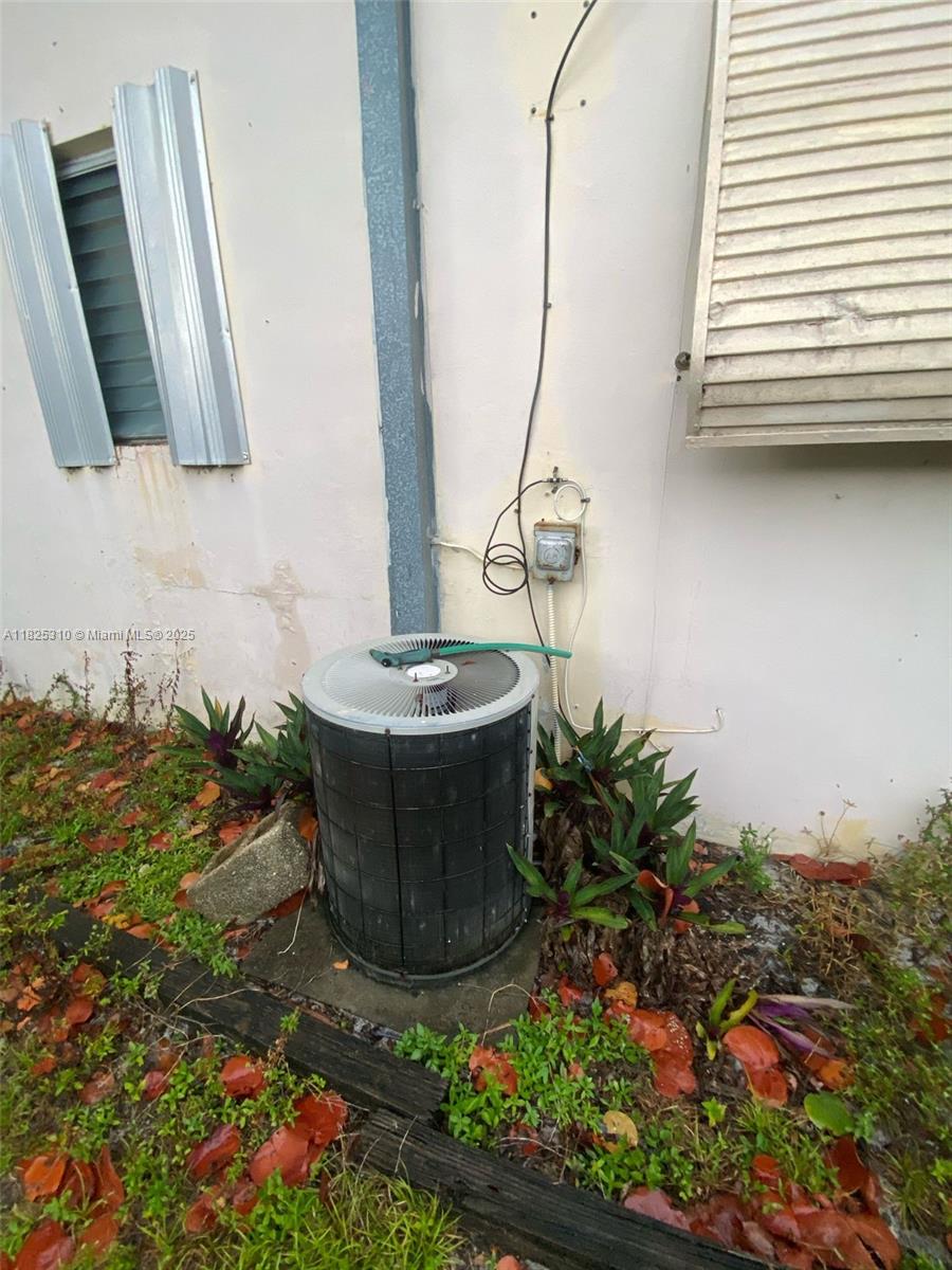 1711 NW 27th Ter, Fort Lauderdale, Florida image 19