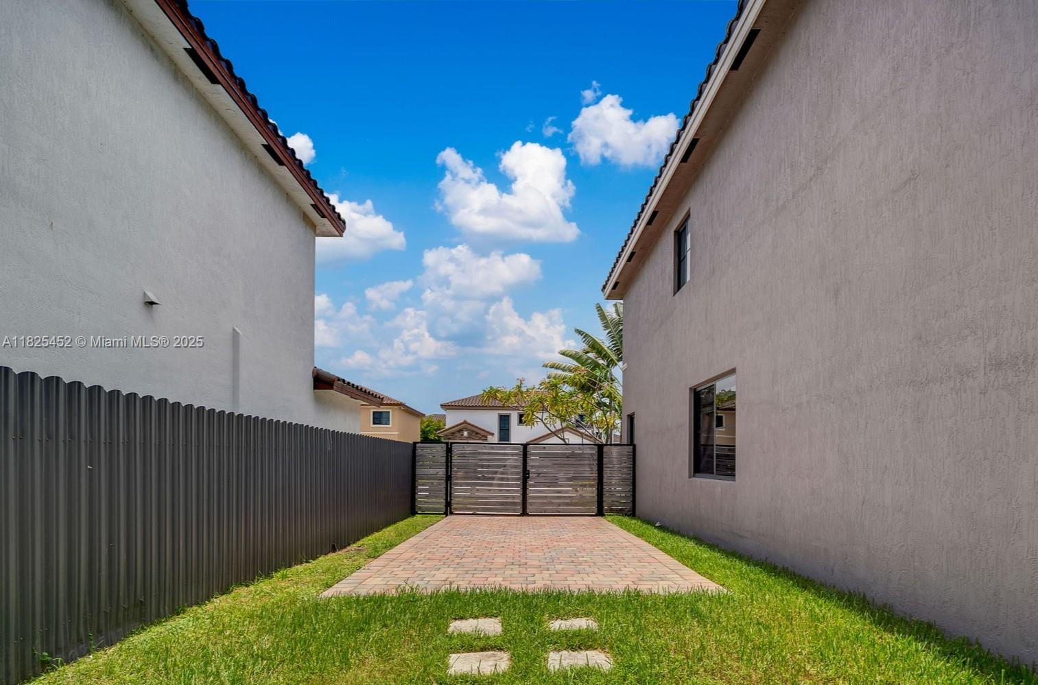 23061 SW 114th Path, Miami, Florida image 47