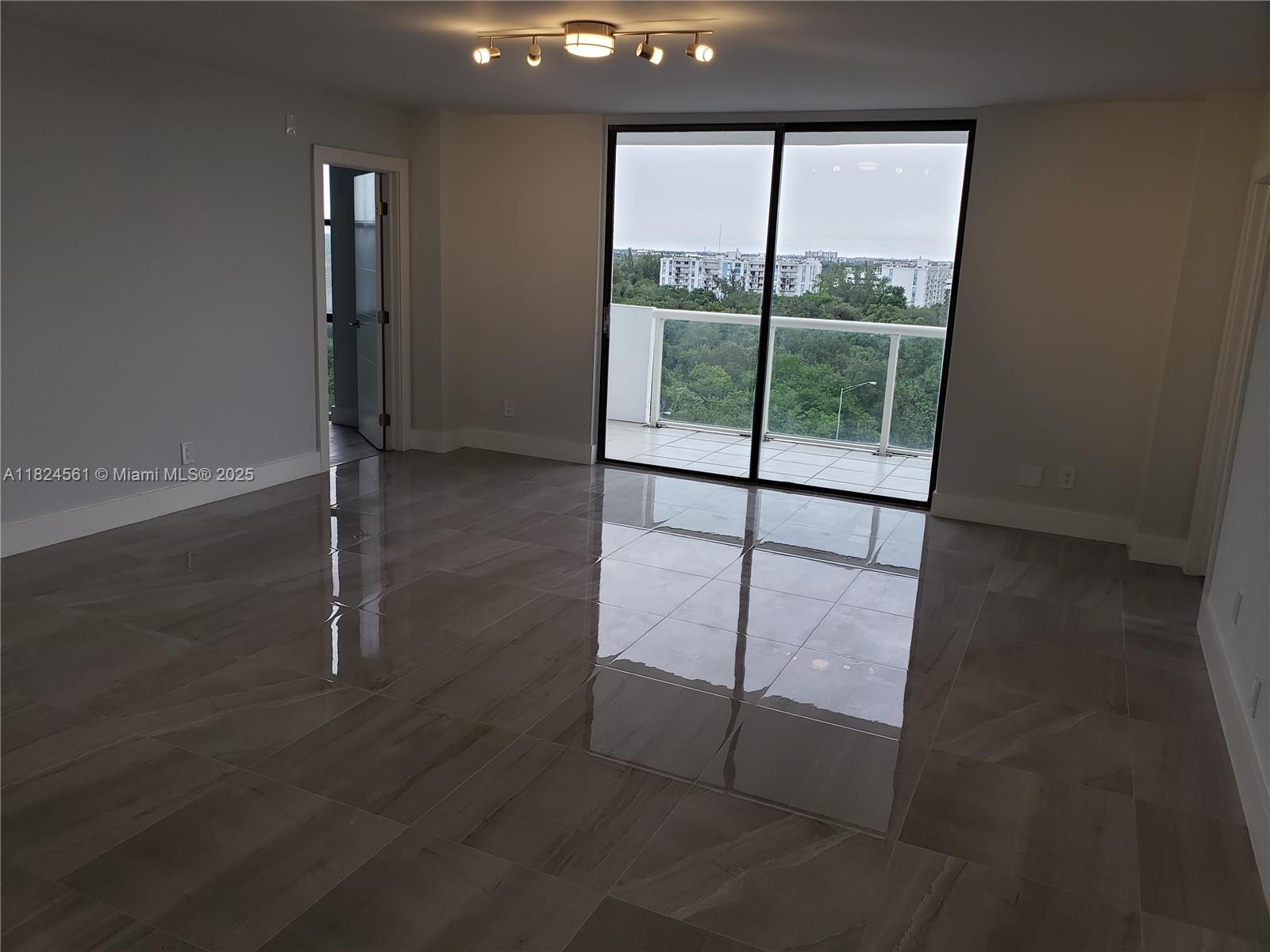 13499 Biscayne Blvd #1105, North Miami, Florida image 2