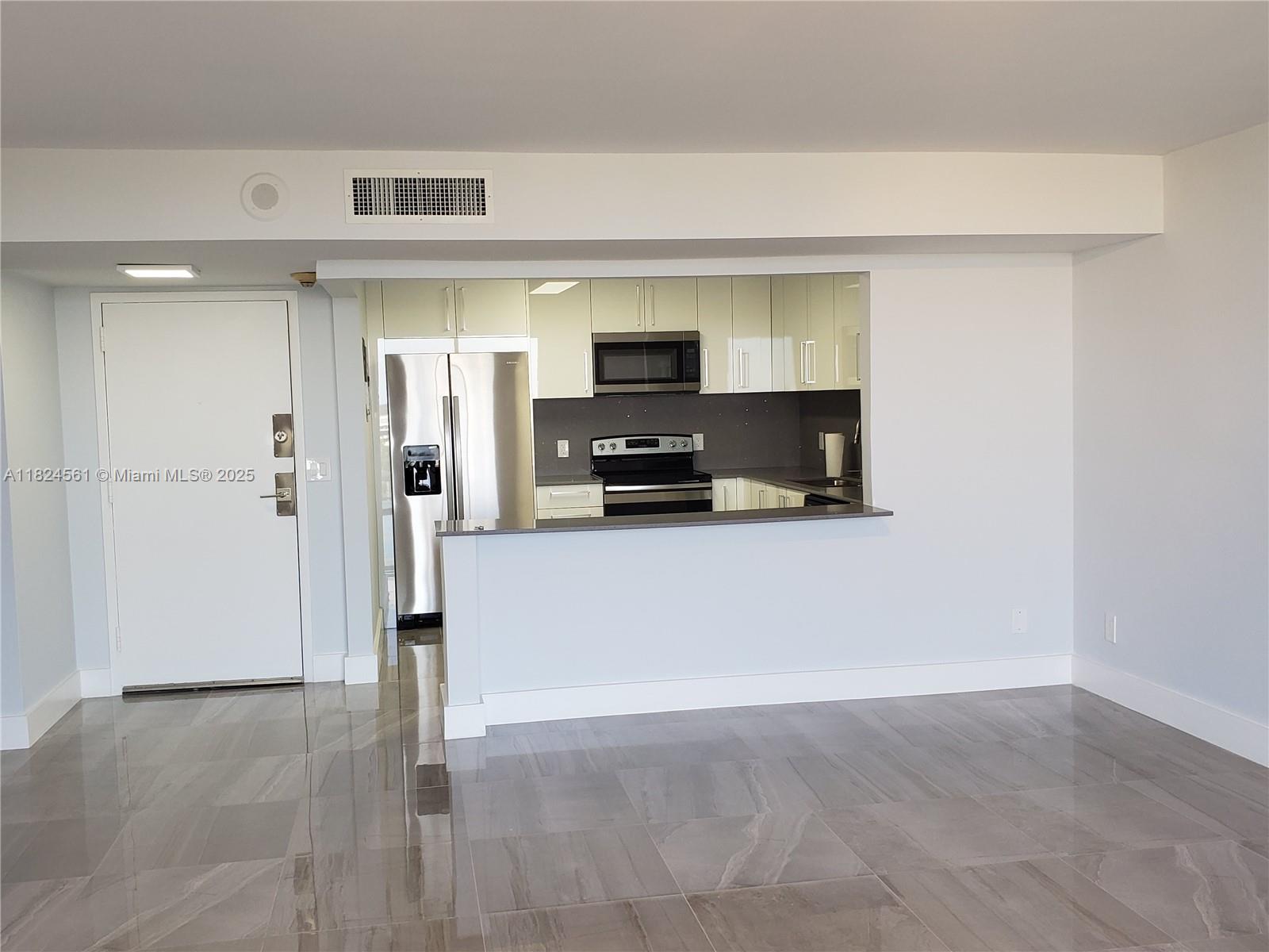 13499 Biscayne Blvd #1105, North Miami, Florida image 5