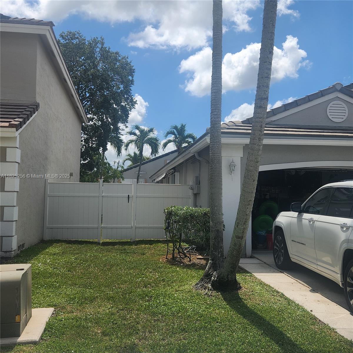 2017 NW 182nd Ave, Pembroke Pines, Florida image 26