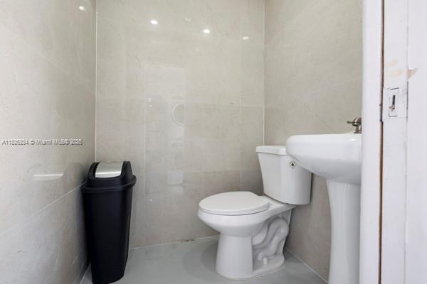 17975 SW 232nd St, Miami, Florida image 36