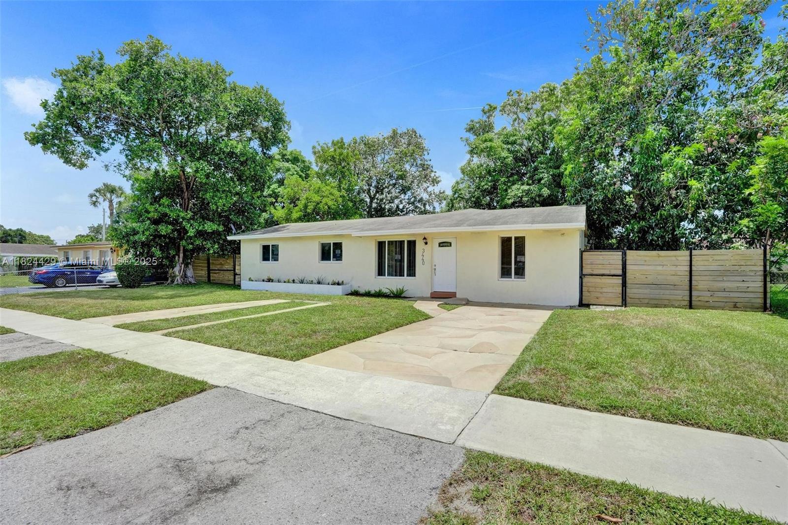 3440 NW 4th Ct, Lauderhill, Florida image 2