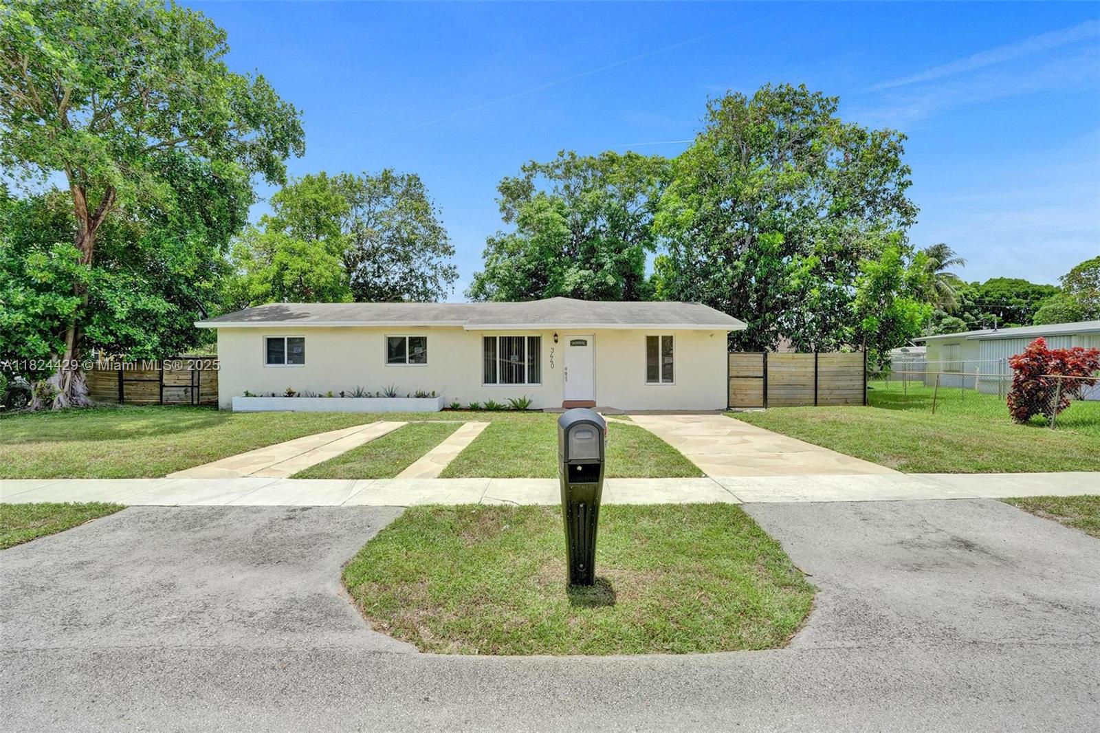 3440 NW 4th Ct, Lauderhill, Florida image 3