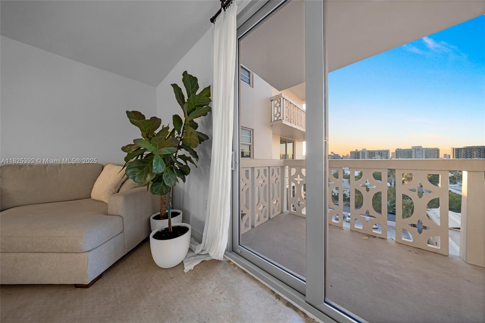 1020 Meridian Ave #816, Miami Beach, Florida image 6
