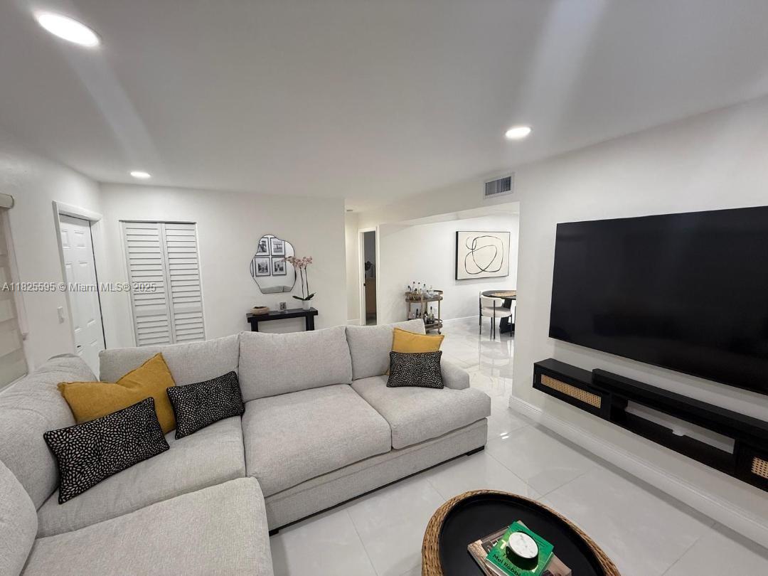 8401 SW 107th Ave #364E, Miami, Florida image 3