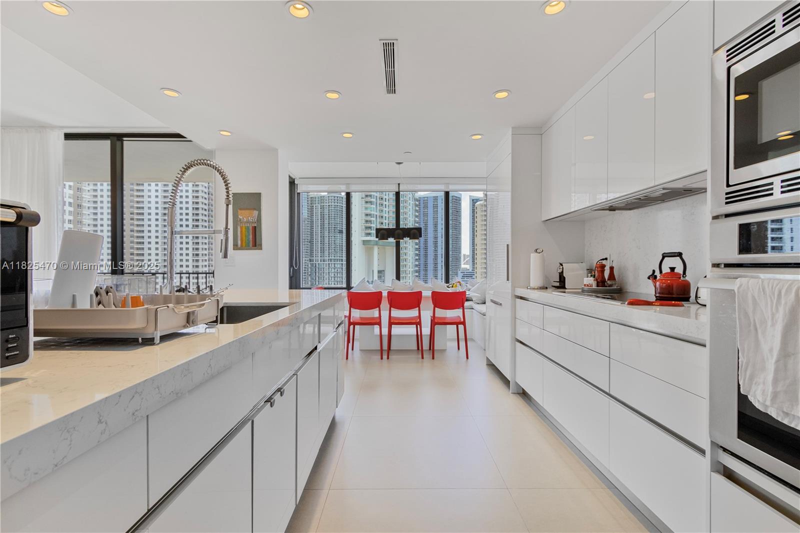 520 Brickell Key Dr #A1421, Miami, Florida image 2