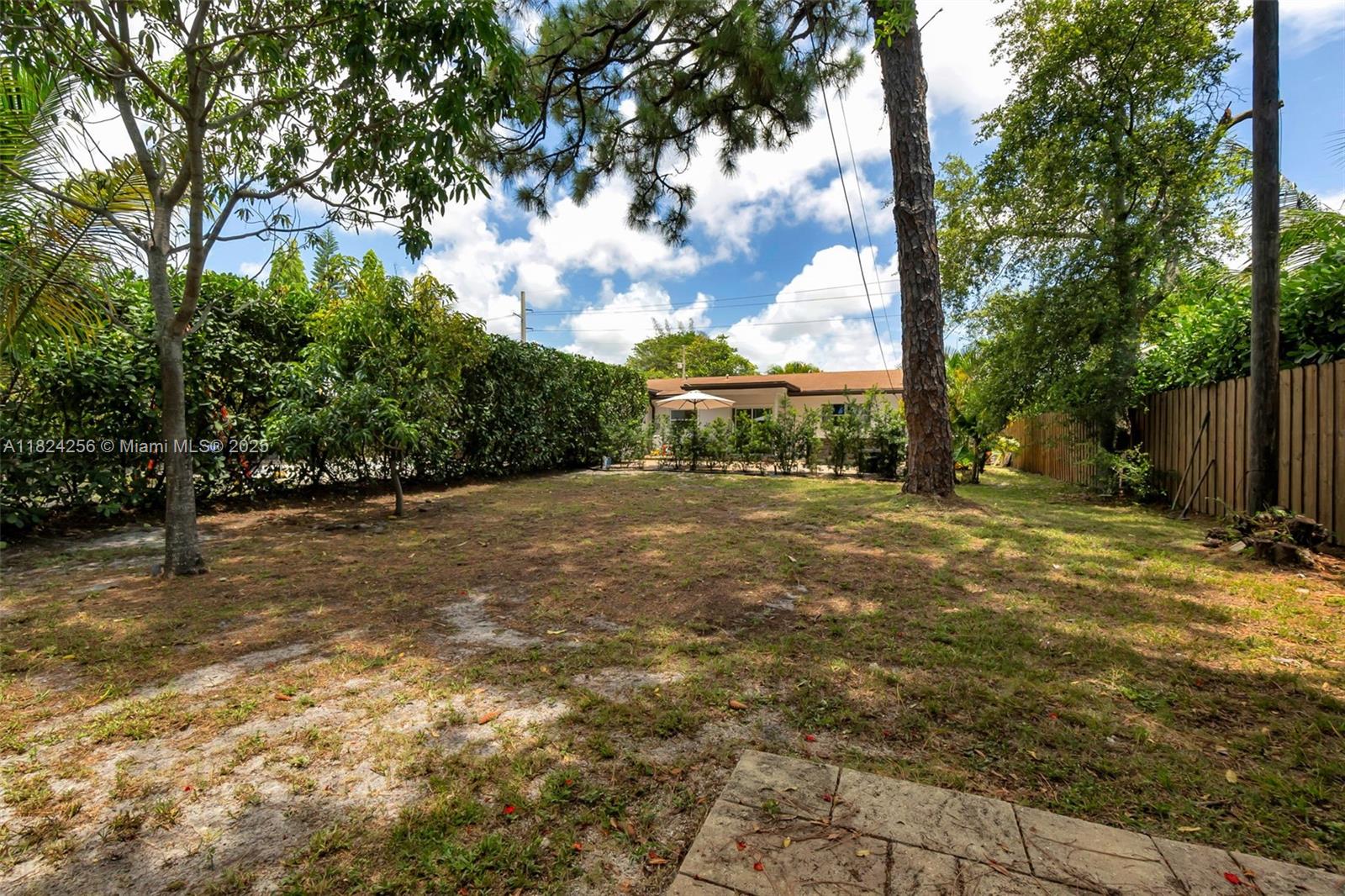 754 NE 36th St, Oakland Park, Florida image 21