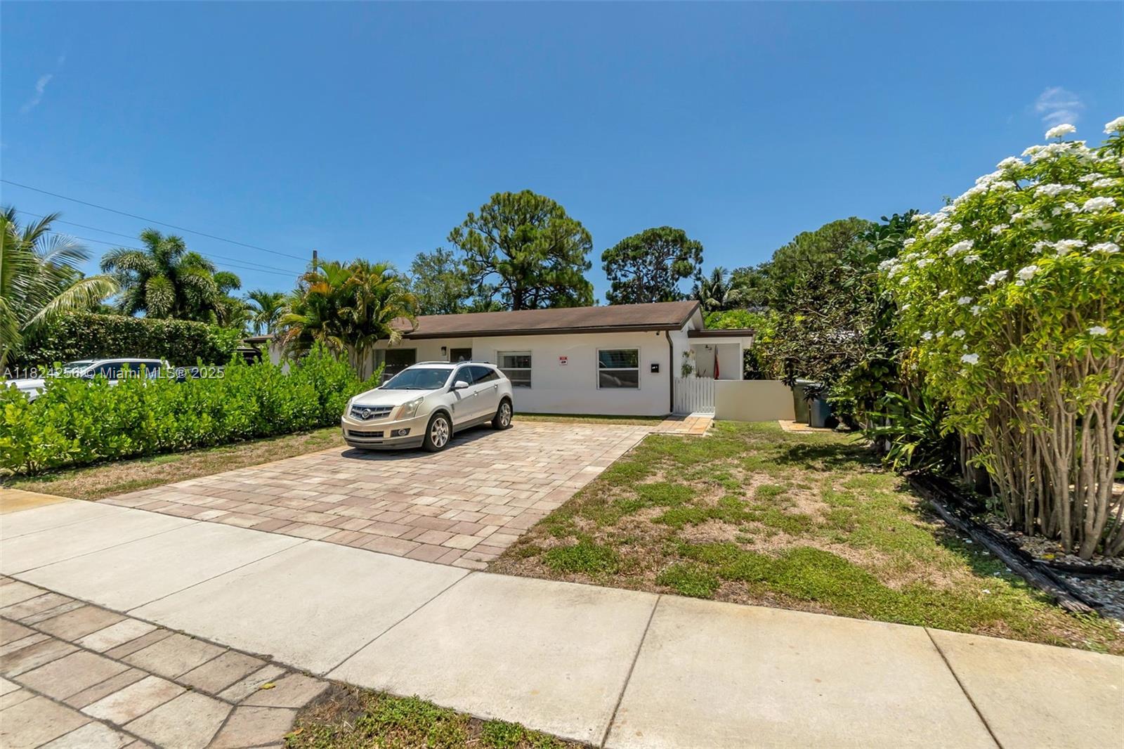 754 NE 36th St, Oakland Park, Florida image 22