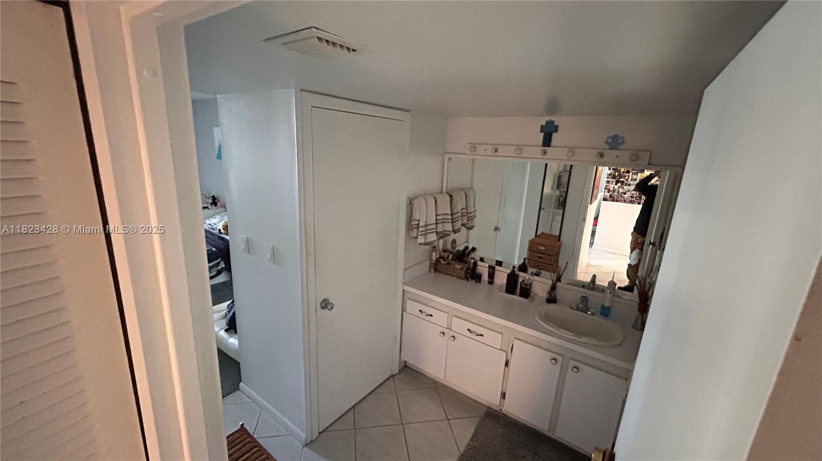100 Bayview Dr #1030, Sunny Isles Beach, Florida image 13
