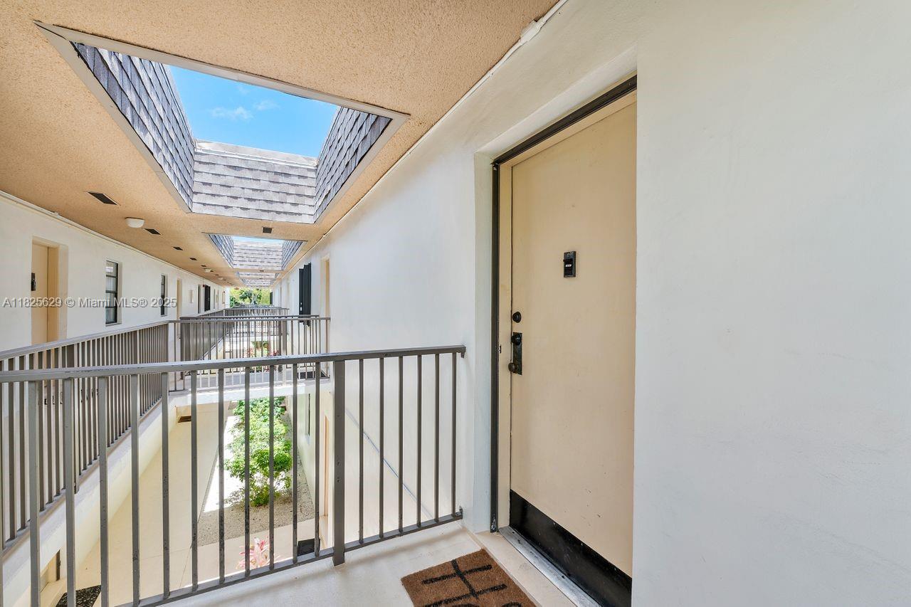 8261 SW 128th St #215, Pinecrest, Florida image 2