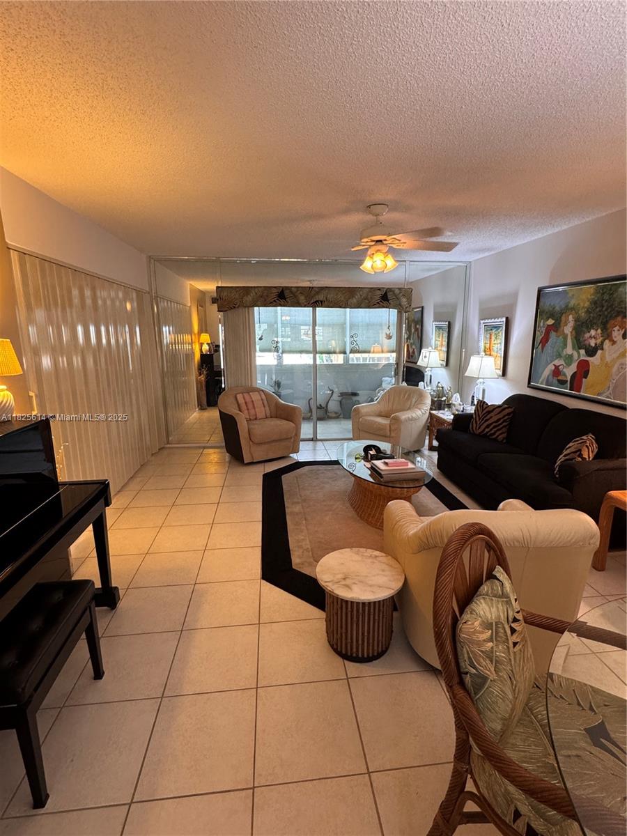 2998 E Sunrise Lakes Dr #215, Sunrise, Florida image 11
