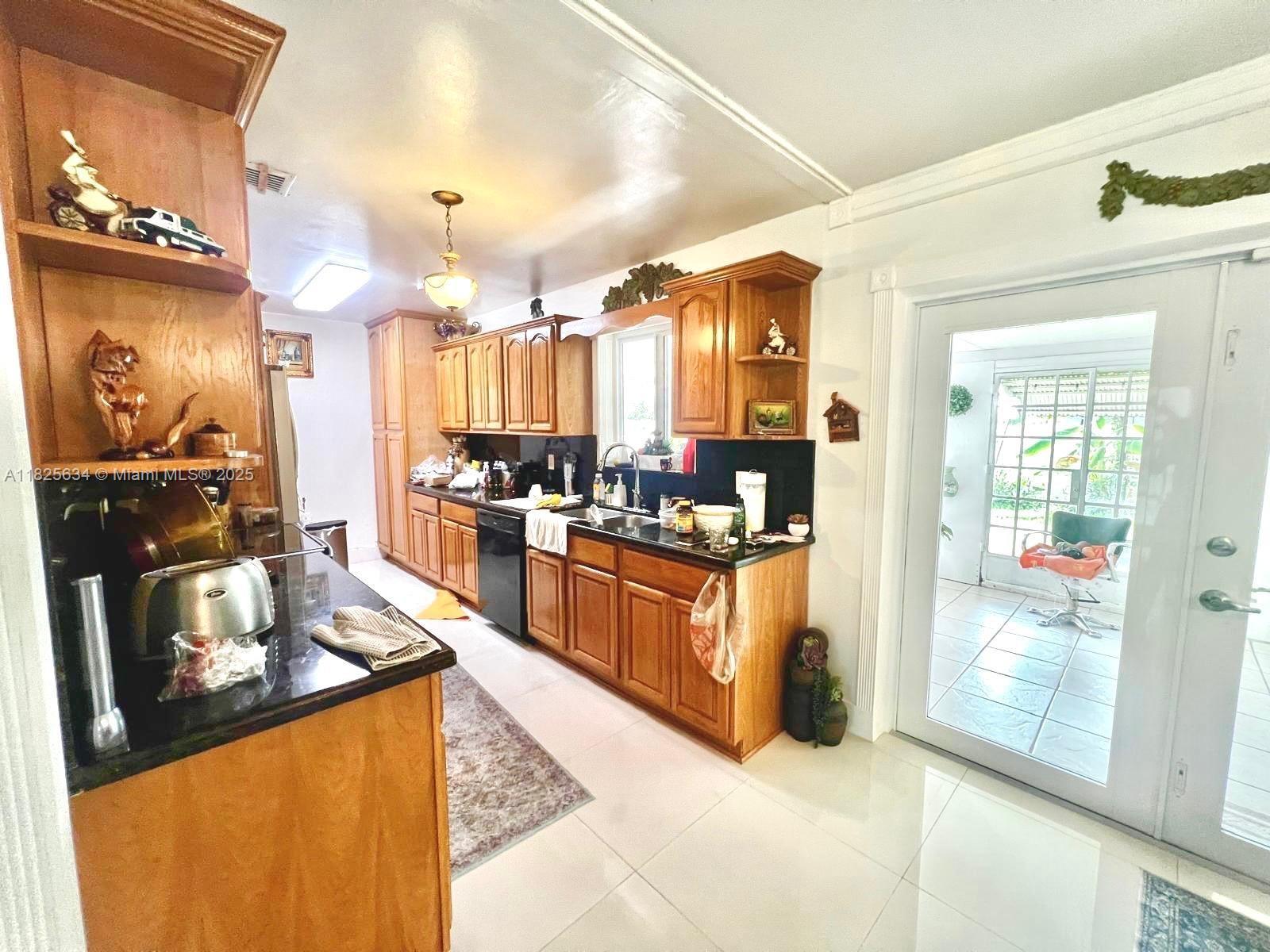 Property photo # 4