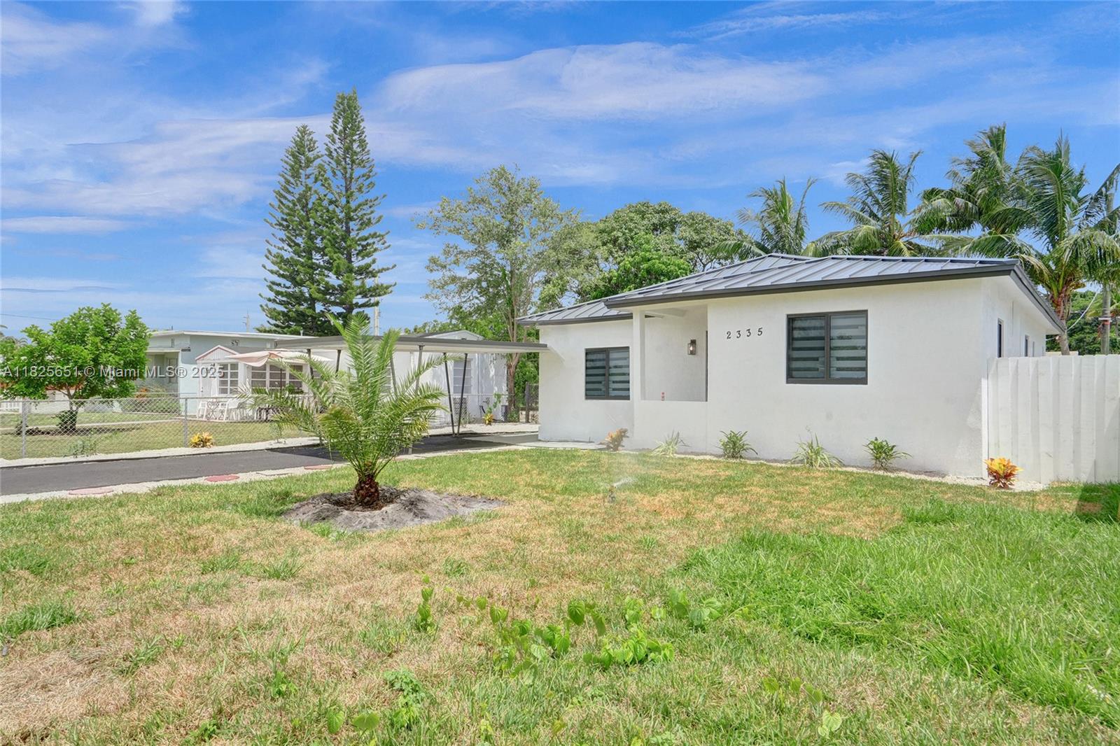 2335 Wilson St, Hollywood, Florida image 4