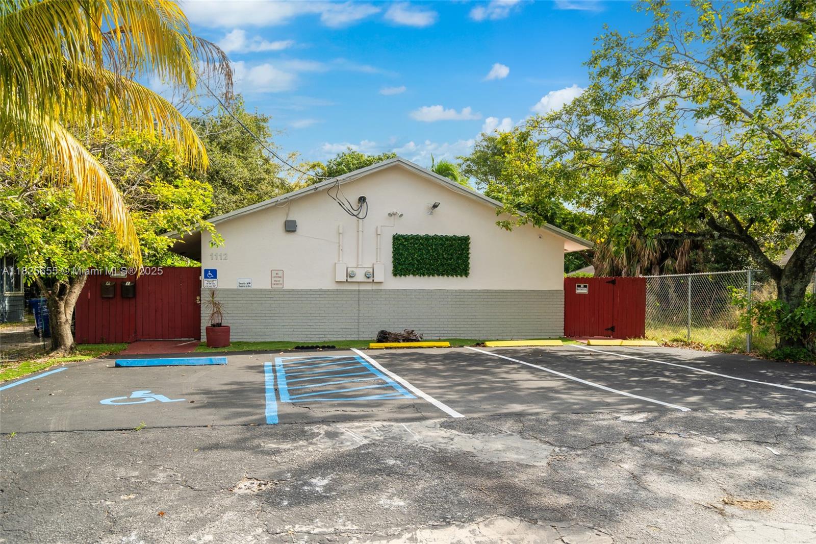 1112 NE 5th Ave, Fort Lauderdale, Florida image 1
