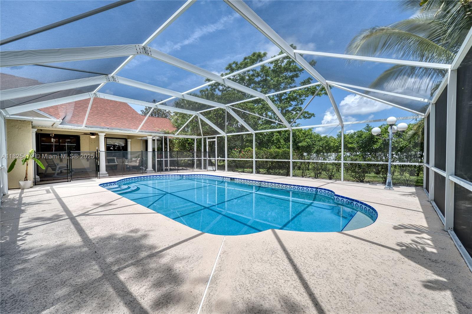 1381 SW Leisure Ln, Port St. Lucie, Florida image 13