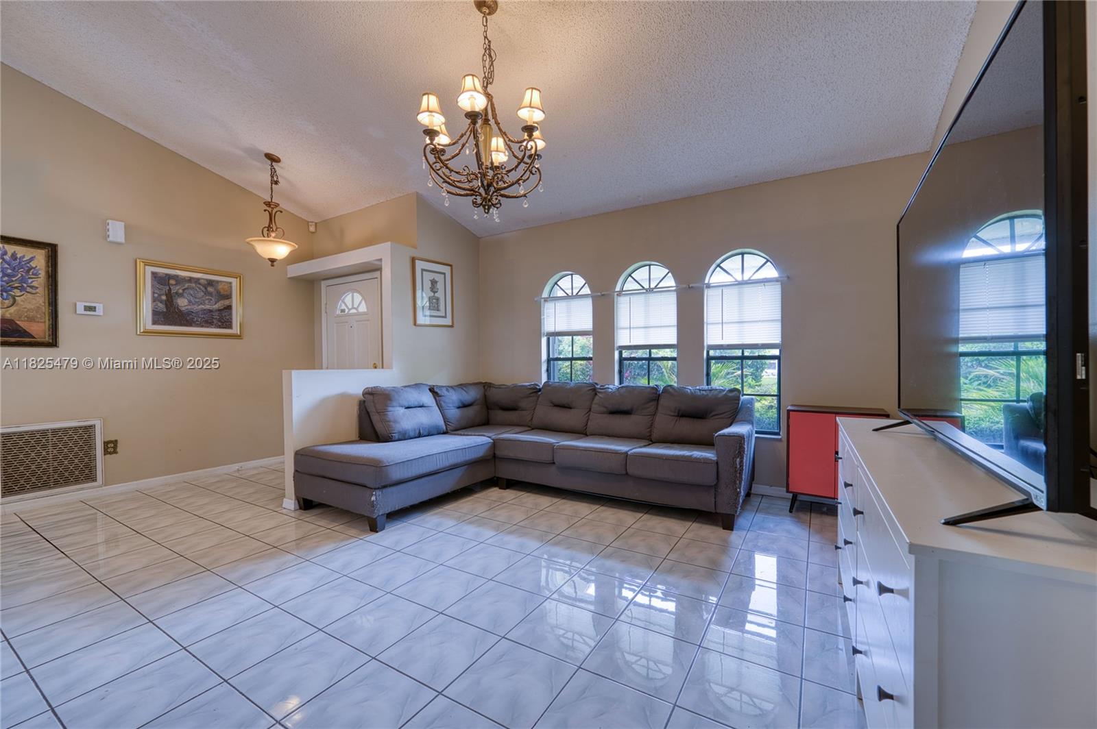 1381 SW Leisure Ln, Port St. Lucie, Florida image 19