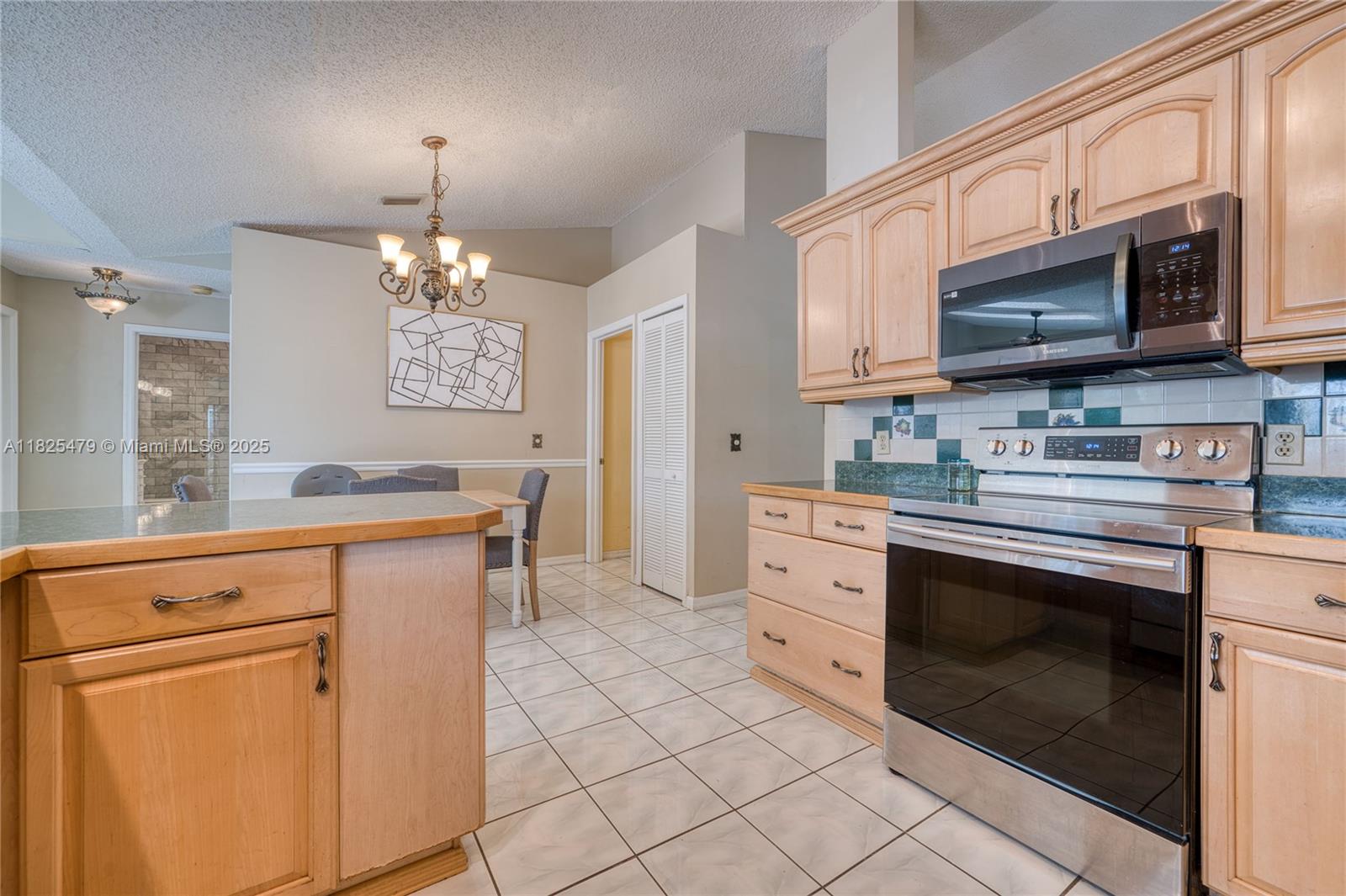 1381 SW Leisure Ln, Port St. Lucie, Florida image 23
