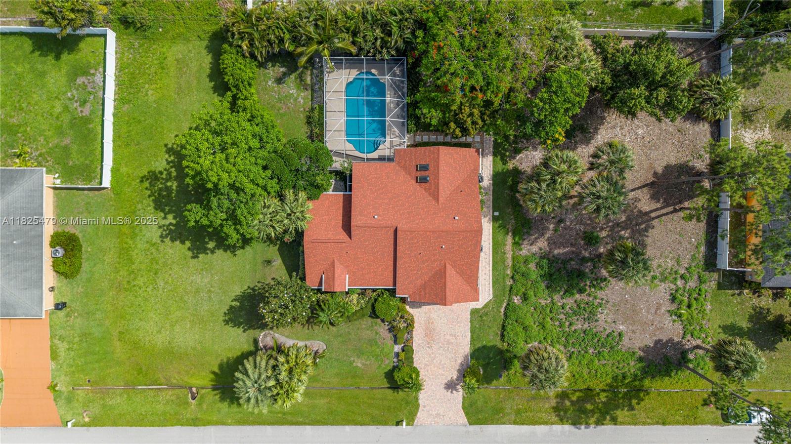 1381 SW Leisure Ln, Port St. Lucie, Florida image 4