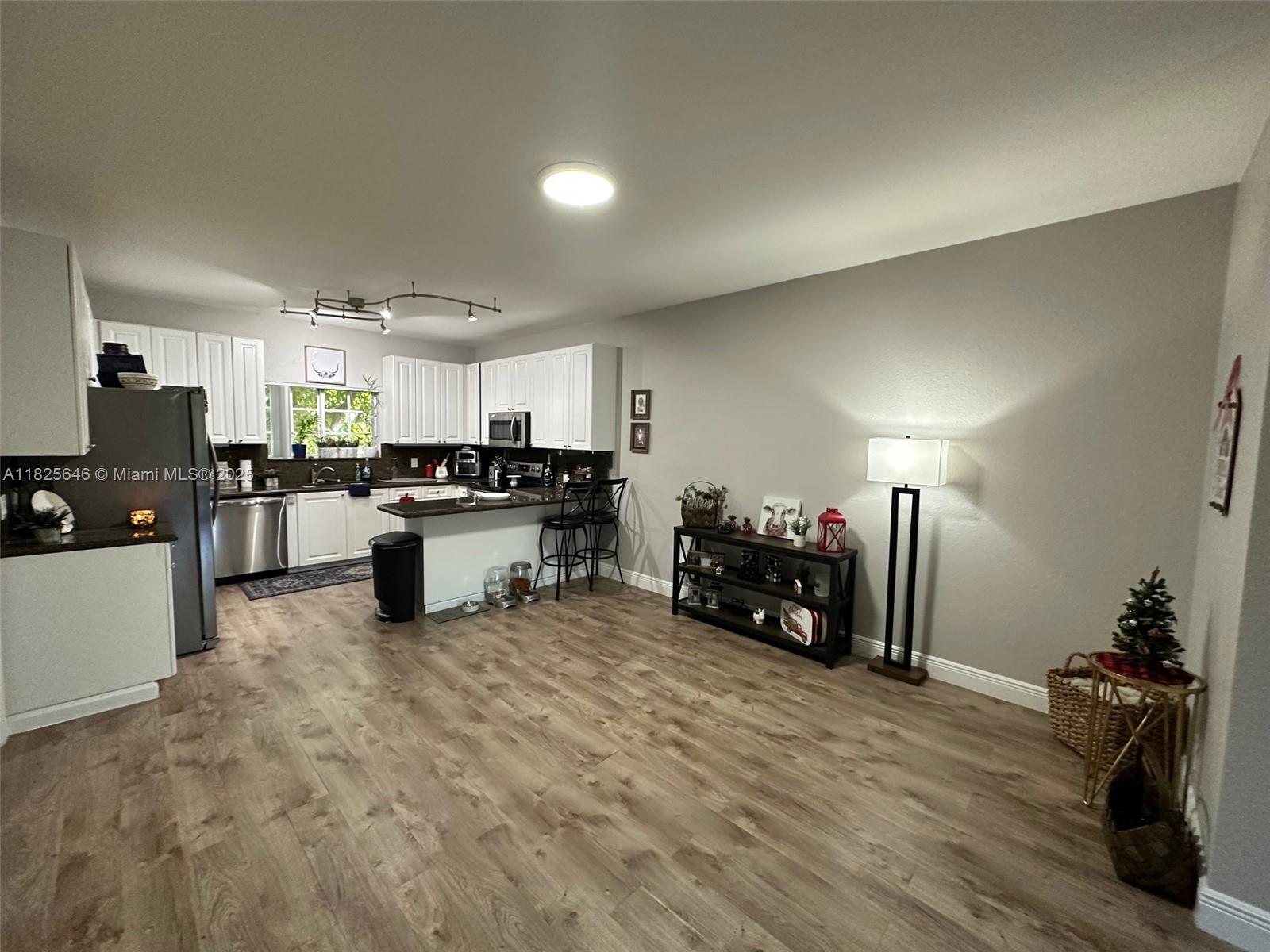 Property photo # 6